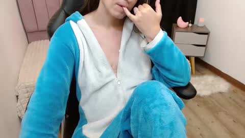 Alejandra online show from March 2025 08:45:01 AM