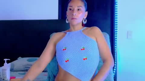 Snapshot of fenixox333 chatting on January 2026 10:35:02 PM stefannia online show from January 2026 10:35:02 PM