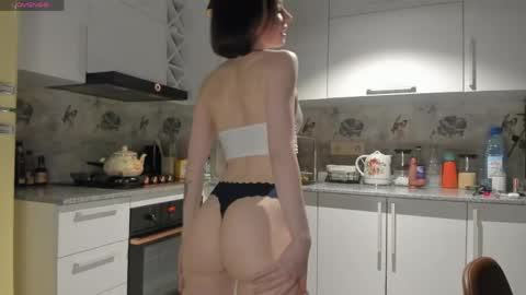 Leya online show from April 2026 06:09:01 PM