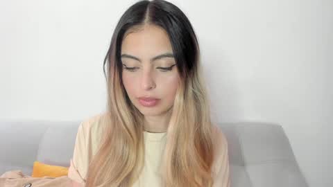 fernanda  online show from April 2026 03:24:01 PM