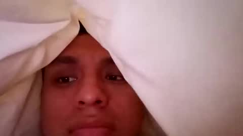 Snapshot of fernandooaleexxandeer197 chatting on February 2026 03:05:01 AM Blue online show from February 2026 03:05:01 AM