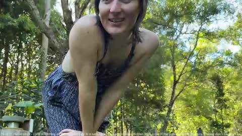 Snapshot of fernydew chatting on November 2025 05:18:02 AM Fern next stream 430pm Monday PST online show from November 2025 05:18:02 AM