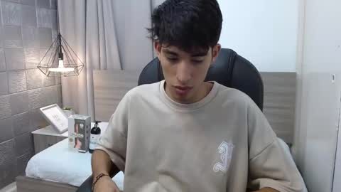 FER PHOENIX online show from December 2024 07:22:02 PM