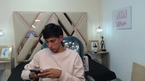 FER PHOENIX online show from February 2025 03:23:02 AM