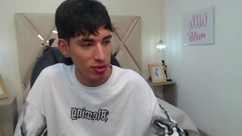 FER PHOENIX online show from March 2025 12:31:02 PM