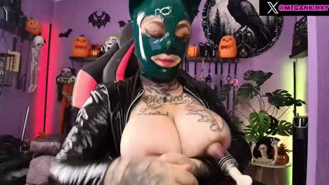 kinky Megan Draven online show from October 2025 04:07:02 PM