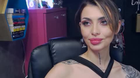 Sarah online show from January 2025 09:18:02 PM