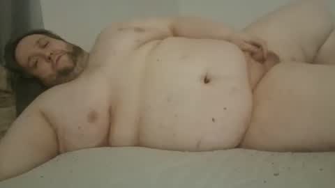 Snapshot of fettebifotze28h chatting on November 2025 04:18:02 PM Cow Sow online show from November 2025 04:18:02 PM