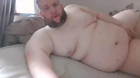 Snapshot of fettebifotze28h chatting on April 2026 09:14:01 AM Cow Sow online show from April 2026 09:14:01 AM