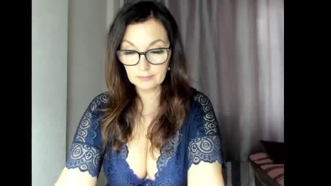 Snapshot of fey_bb chatting on December 2024 04:09:01 AM Milana online show from December 2024 04:09:01 AM