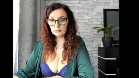 Snapshot of fey_bb chatting on January 2025 04:03:01 AM Milana online show from January 2025 04:03:01 AM