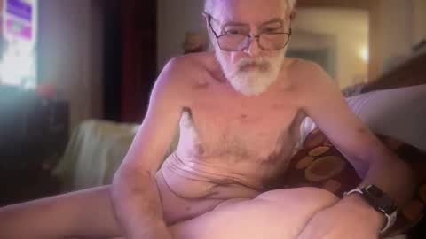 Snapshot of ff_pig chatting on November 2025 08:57:01 AM ff_pig online show from November 2025 08:57:01 AM