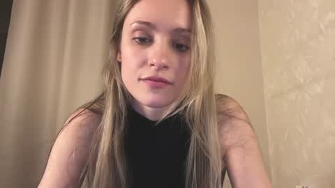 Snapshot of fflloowweerr chatting on January 2025 03:10:01 PM Lisa online show from January 2025 03:10:01 PM