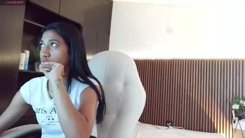 Snapshot of ffreyja_ chatting on February 2026 05:20:01 PM Freyja online show from February 2026 05:20:01 PM