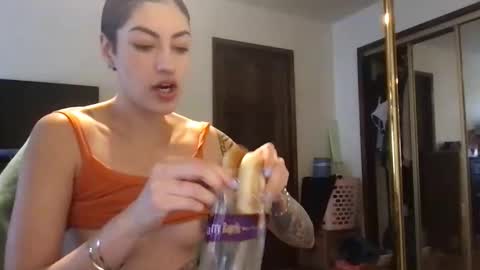 Snapshot of fgsammie chatting on October 2025 10:23:02 PM fgsammie online show from October 2025 10:23:02 PM