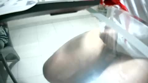 fhiguita online show from October 2025 02:06:01 AM