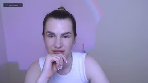 Mia online show from July 2026 01:58:02 PM