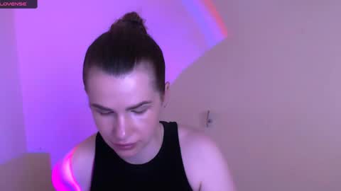 Mia online show from July 2026 07:26:02 AM