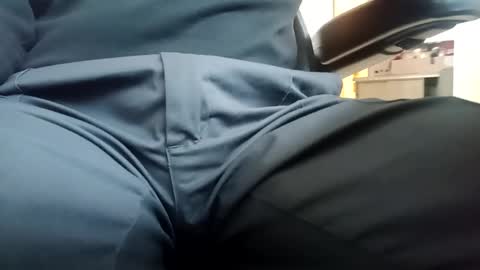 fifi010203 online show from October 2025 12:06:01 PM