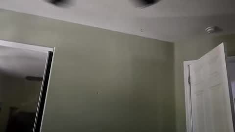 fightusfire32 online show from November 2025 07:02:02 PM