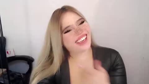  Angela  DONT FORGET TO FOLLOW AND GIVE ME APPRECIATION online show from September 2025 01:49:01 AM