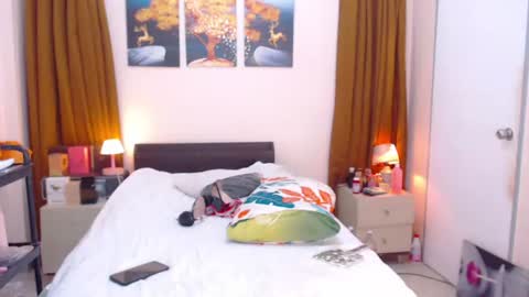 stephanie online show from July 2026 02:33:01 PM