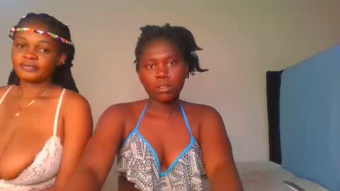 Snapshot of fine_melanie chatting on January 2025 06:28:01 PM melanie online show from January 2025 06:28:01 PM