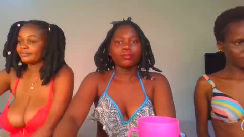 Snapshot of fine_melanie chatting on January 2025 09:55:02 PM melanie online show from January 2025 09:55:02 PM