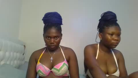 Snapshot of fine_melanie chatting on September 2025 10:04:02 AM melanie online show from September 2025 10:04:02 AM