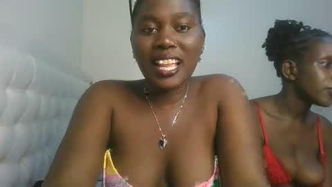 Snapshot of fine_melanie chatting on October 2025 06:30:02 PM melanie online show from October 2025 06:30:02 PM