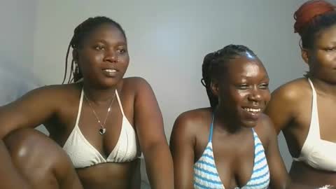 Snapshot of fine_melanie chatting on October 2025 10:00:01 PM melanie online show from October 2025 10:00:01 PM