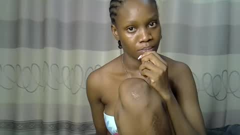 Snapshot of fine_queen12 chatting on December 2024 03:02:01 PM fine_queen12 online show from December 2024 03:02:01 PM