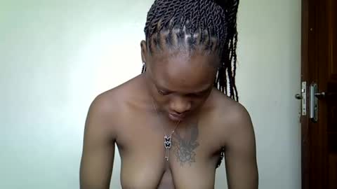 Snapshot of fine_queen12 chatting on February 2025 06:39:01 AM fine_queen12 online show from February 2025 06:39:01 AM