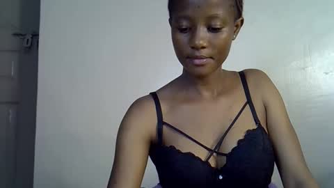 Snapshot of fine_slim chatting on October 2025 09:00:02 PM slimmie online show from October 2025 09:00:02 PM