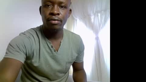 Snapshot of fineebony chatting on February 2026 04:51:02 AM HOT AND SWEET online show from February 2026 04:51:02 AM