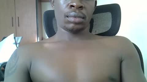 Snapshot of fineebony chatting on May 2026 04:41:02 AM HOT AND SWEET online show from May 2026 04:41:02 AM