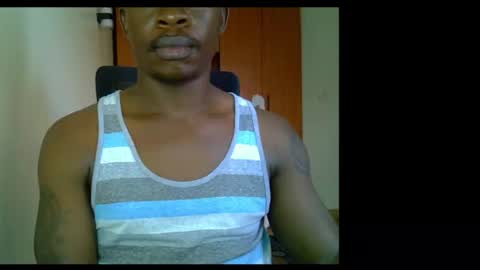 Snapshot of fineebony chatting on May 2026 06:32:03 AM HOT AND SWEET online show from May 2026 06:32:03 AM