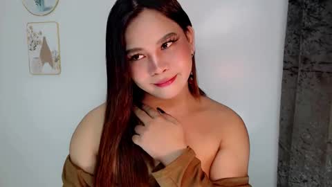 Jasmine online show from April 2026 10:14:02 PM