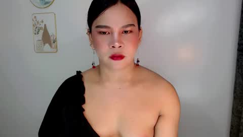 Jasmine online show from April 2026 10:02:02 PM