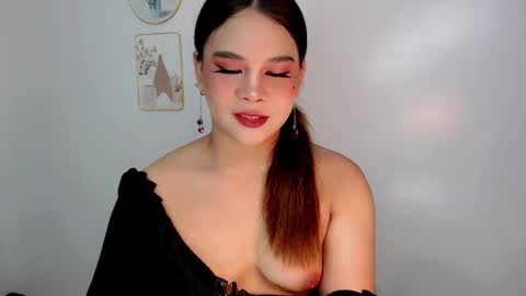 Jasmine online show from May 2026 10:22:02 PM