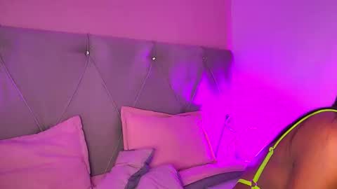 Snapshot of fiorelalenin chatting on February 2025 07:00:01 PM Fiorela Lenin online show from February 2025 07:00:01 PM