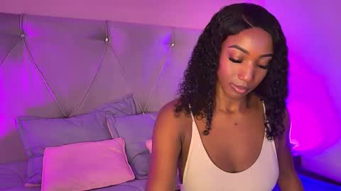 Snapshot of fiorelalenin chatting on February 2025 04:04:01 PM Fiorela Lenin online show from February 2025 04:04:01 PM