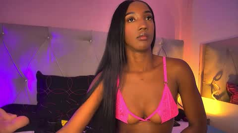 Snapshot of fiorelalenin chatting on September 2025 06:07:01 PM Fiorela Lenin online show from September 2025 06:07:01 PM