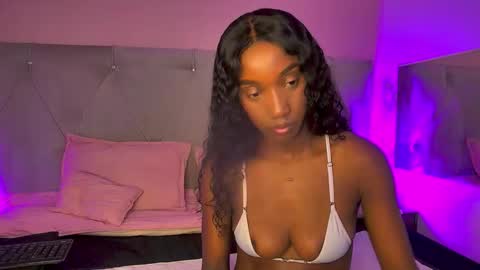 Snapshot of fiorelalenin chatting on May 2026 07:00:01 PM Fiorela Lenin online show from May 2026 07:00:01 PM