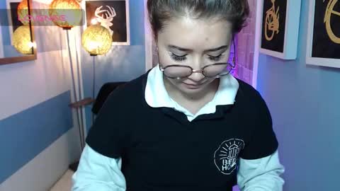 Fiorellaa online show from September 2025 03:45:01 PM