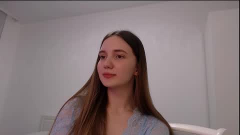 fireflies_fly_ online show from March 2026 07:32:01 PM