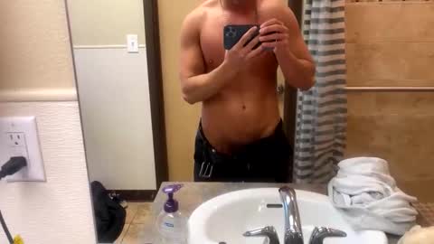 Snapshot of fitandhard3 chatting on February 2026 12:16:02 AM fitandhard3 online show from February 2026 12:16:02 AM