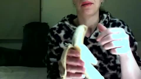 Snapshot of fitbut chatting on December 2024 05:22:02 PM Fitbut online show from December 2024 05:22:02 PM