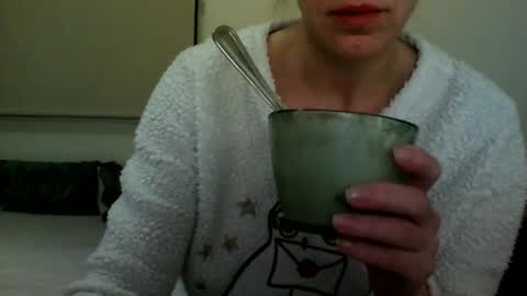 Snapshot of fitbut chatting on January 2025 07:03:01 PM Fitbut online show from January 2025 07:03:01 PM