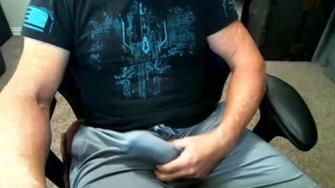 fitguy40 online show from December 2025 09:21:02 PM